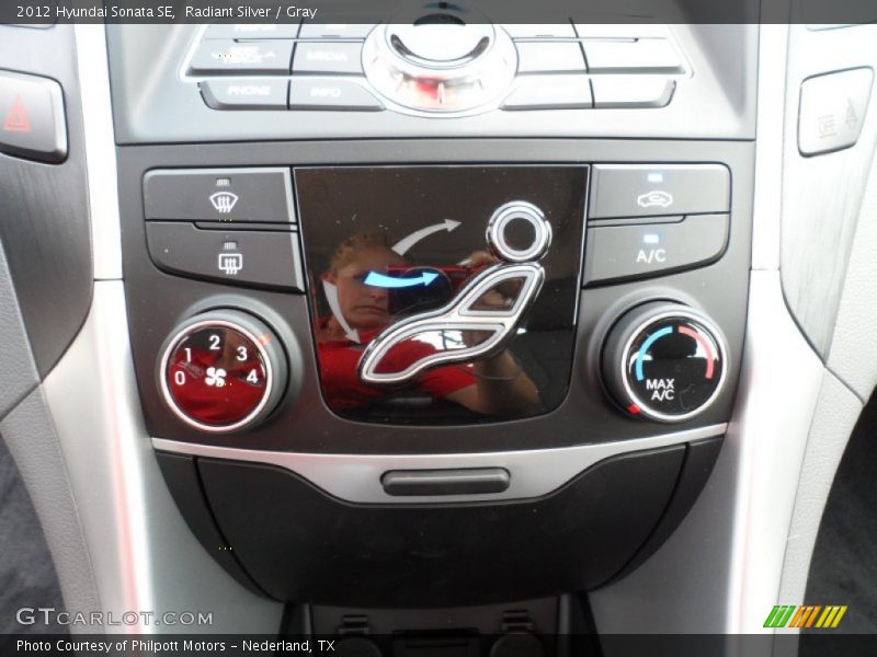 Radiant Silver / Gray 2012 Hyundai Sonata SE