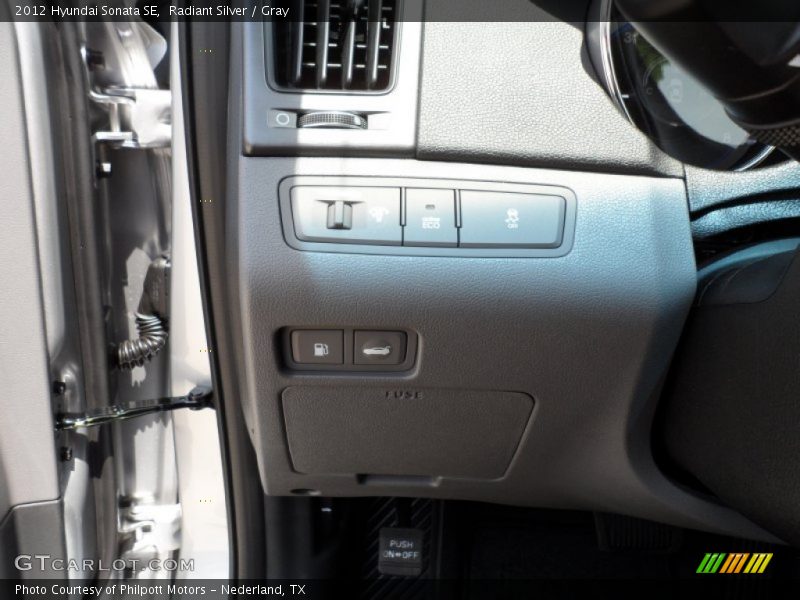 Radiant Silver / Gray 2012 Hyundai Sonata SE