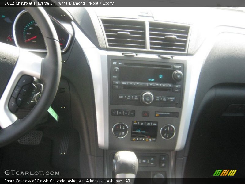 White Diamond Tricoat / Ebony 2012 Chevrolet Traverse LT