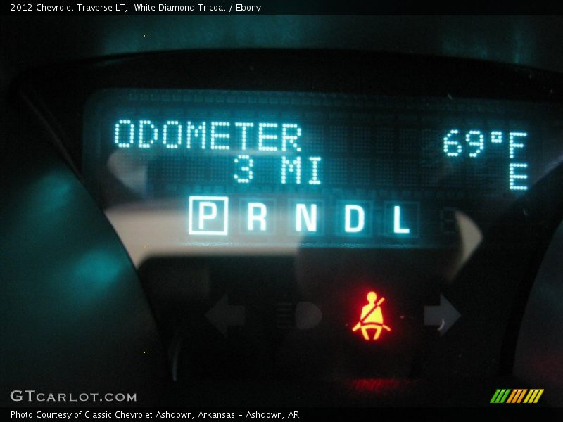 White Diamond Tricoat / Ebony 2012 Chevrolet Traverse LT