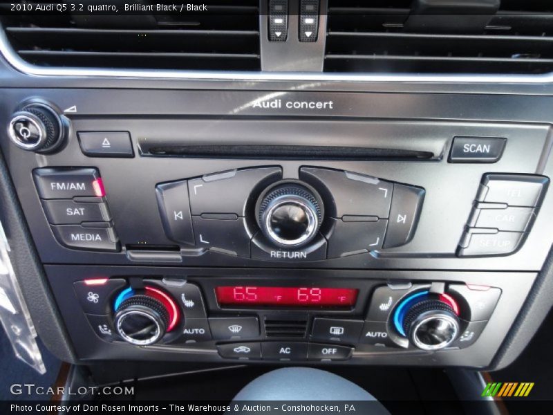 Brilliant Black / Black 2010 Audi Q5 3.2 quattro