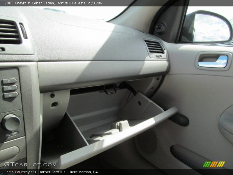 Arrival Blue Metallic / Gray 2005 Chevrolet Cobalt Sedan