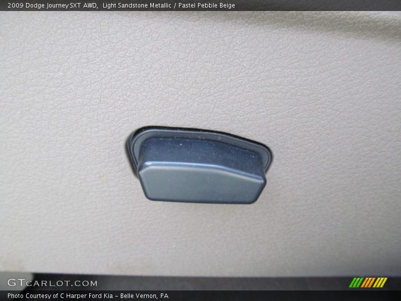 Light Sandstone Metallic / Pastel Pebble Beige 2009 Dodge Journey SXT AWD