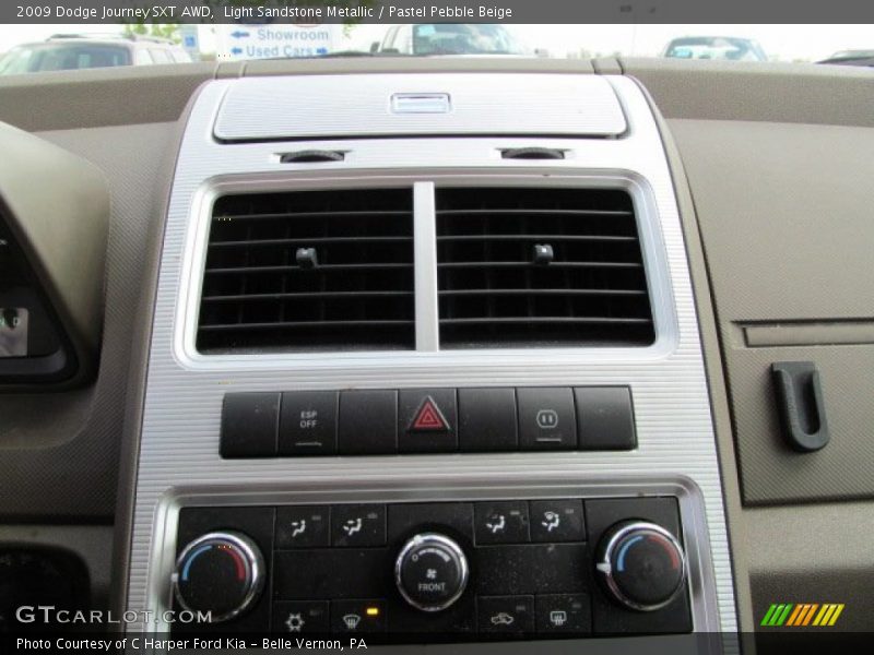 Light Sandstone Metallic / Pastel Pebble Beige 2009 Dodge Journey SXT AWD