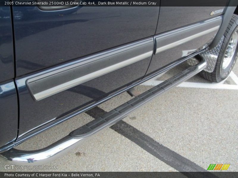Dark Blue Metallic / Medium Gray 2005 Chevrolet Silverado 2500HD LS Crew Cab 4x4