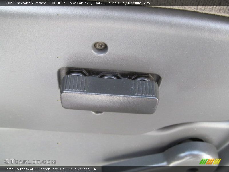 Dark Blue Metallic / Medium Gray 2005 Chevrolet Silverado 2500HD LS Crew Cab 4x4