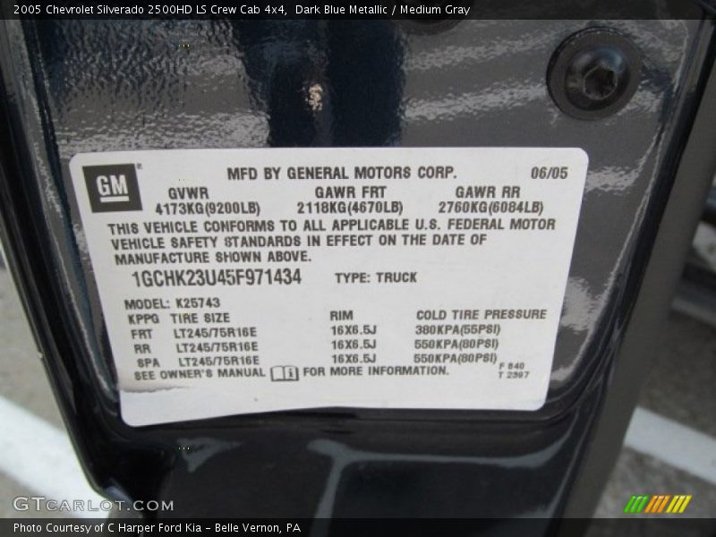 Dark Blue Metallic / Medium Gray 2005 Chevrolet Silverado 2500HD LS Crew Cab 4x4