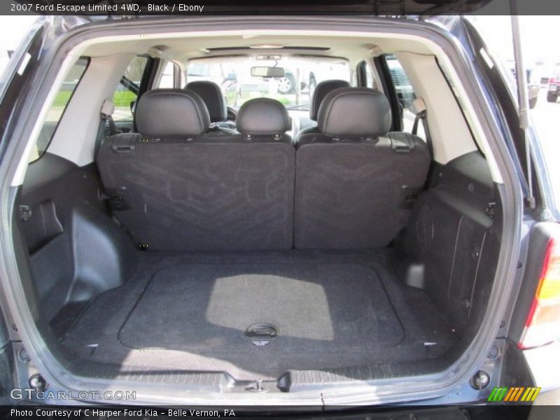  2007 Escape Limited 4WD Trunk