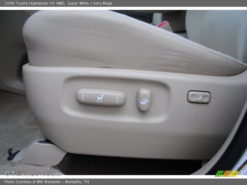 Super White / Ivory Beige 2006 Toyota Highlander V6 4WD
