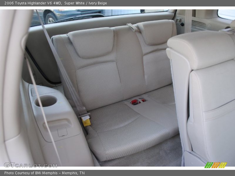 Super White / Ivory Beige 2006 Toyota Highlander V6 4WD