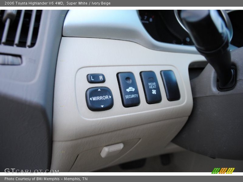 Super White / Ivory Beige 2006 Toyota Highlander V6 4WD