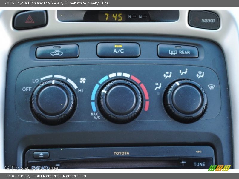 Super White / Ivory Beige 2006 Toyota Highlander V6 4WD