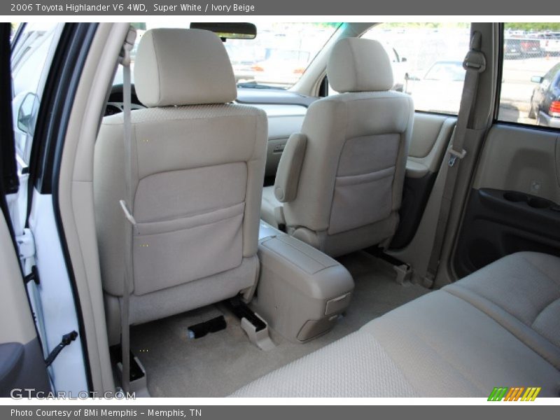 Super White / Ivory Beige 2006 Toyota Highlander V6 4WD