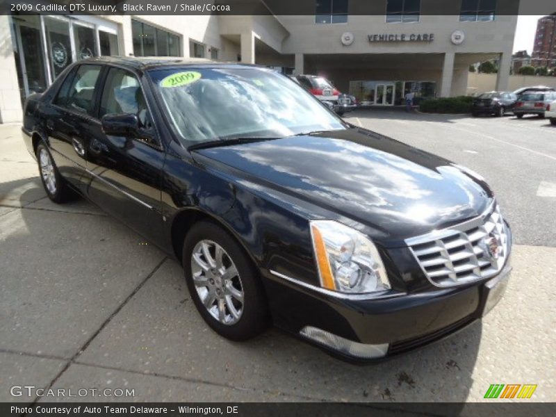 Black Raven / Shale/Cocoa 2009 Cadillac DTS Luxury