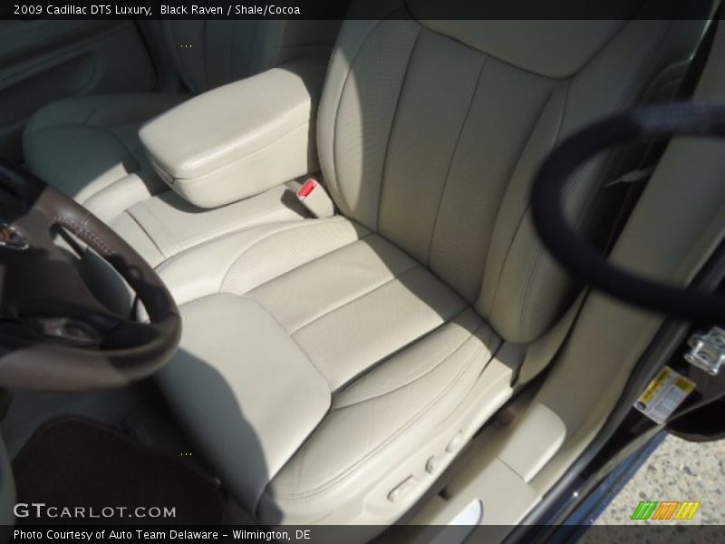 Black Raven / Shale/Cocoa 2009 Cadillac DTS Luxury