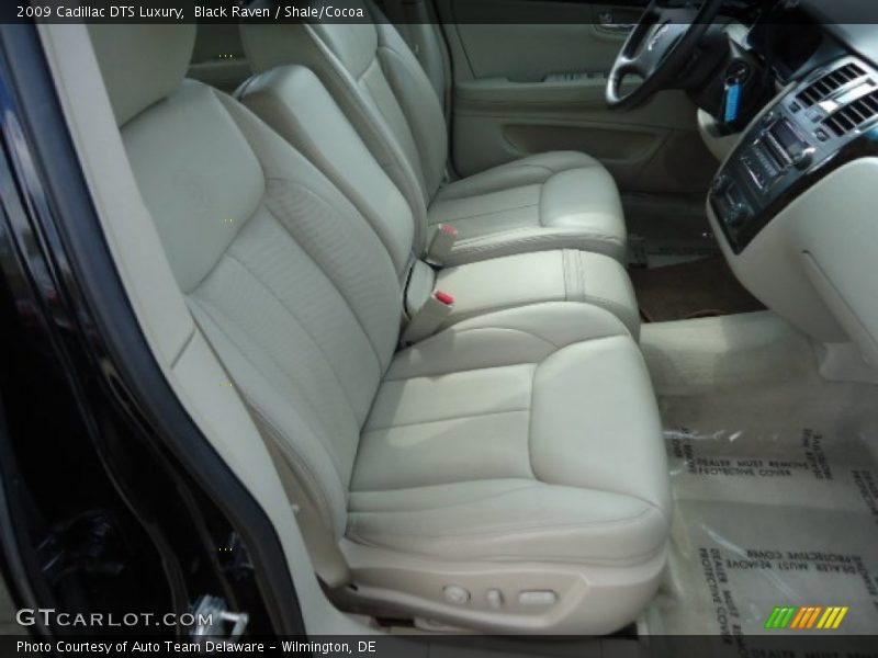 Black Raven / Shale/Cocoa 2009 Cadillac DTS Luxury
