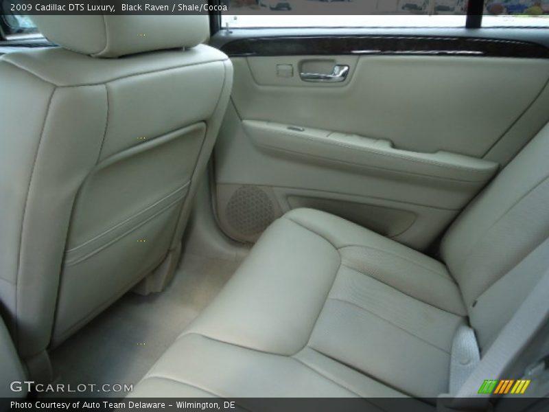 Black Raven / Shale/Cocoa 2009 Cadillac DTS Luxury