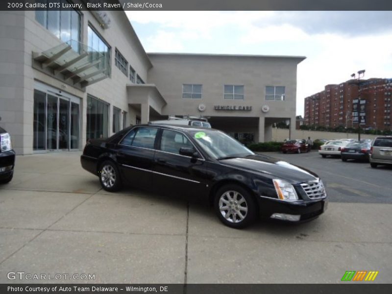 Black Raven / Shale/Cocoa 2009 Cadillac DTS Luxury