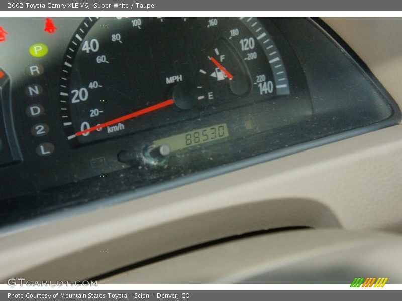 Super White / Taupe 2002 Toyota Camry XLE V6