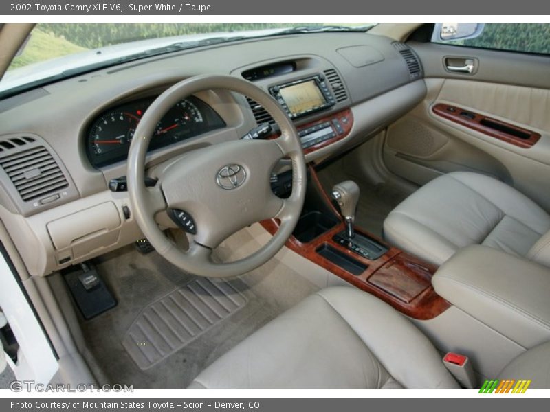 Super White / Taupe 2002 Toyota Camry XLE V6