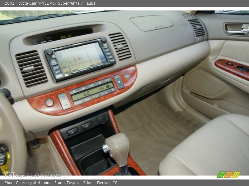 Super White / Taupe 2002 Toyota Camry XLE V6