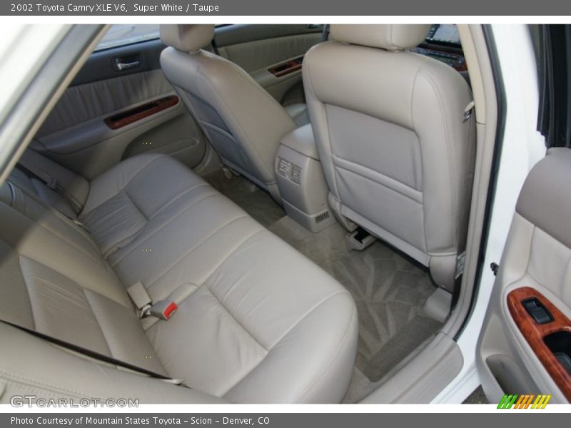 Super White / Taupe 2002 Toyota Camry XLE V6