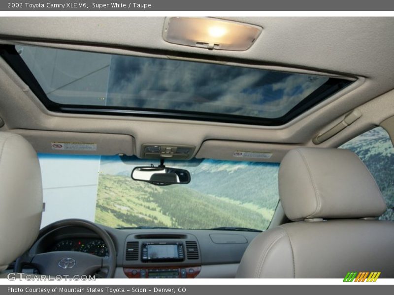 Super White / Taupe 2002 Toyota Camry XLE V6