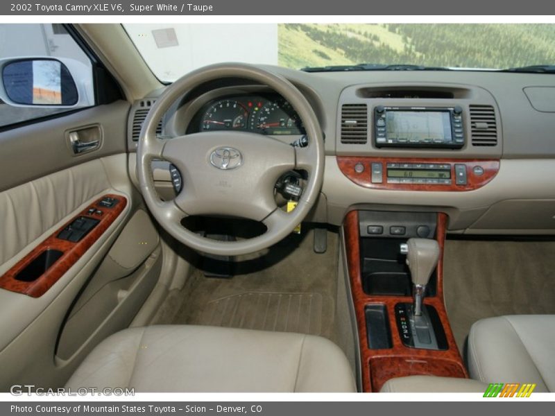 Super White / Taupe 2002 Toyota Camry XLE V6