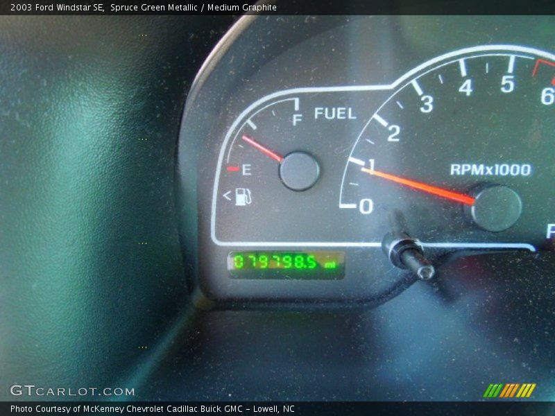 Spruce Green Metallic / Medium Graphite 2003 Ford Windstar SE