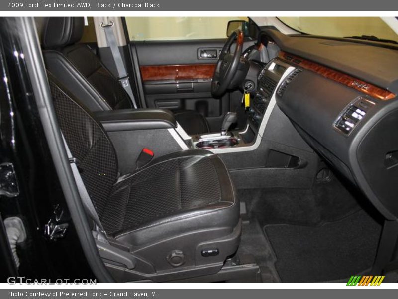 Black / Charcoal Black 2009 Ford Flex Limited AWD