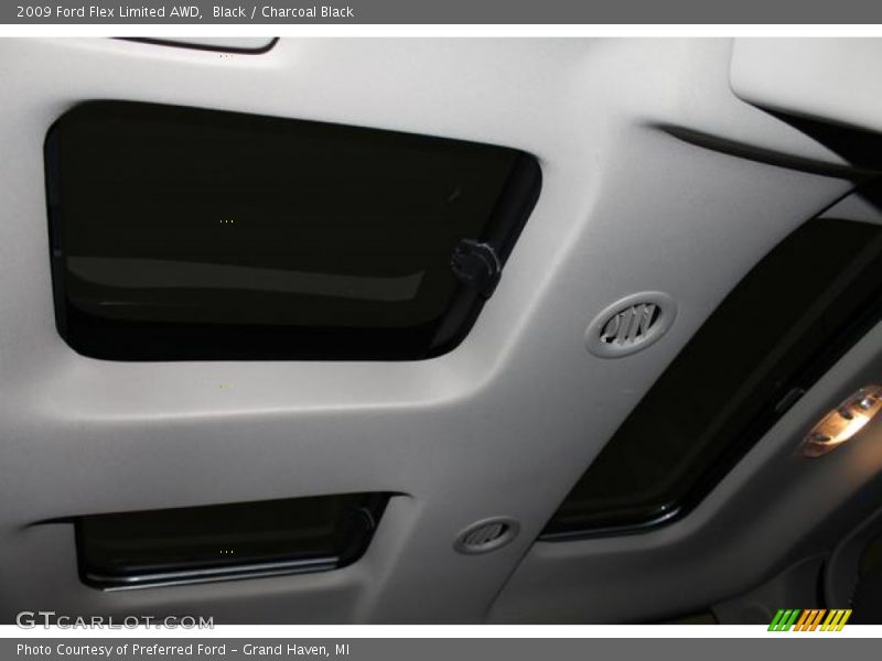 Black / Charcoal Black 2009 Ford Flex Limited AWD