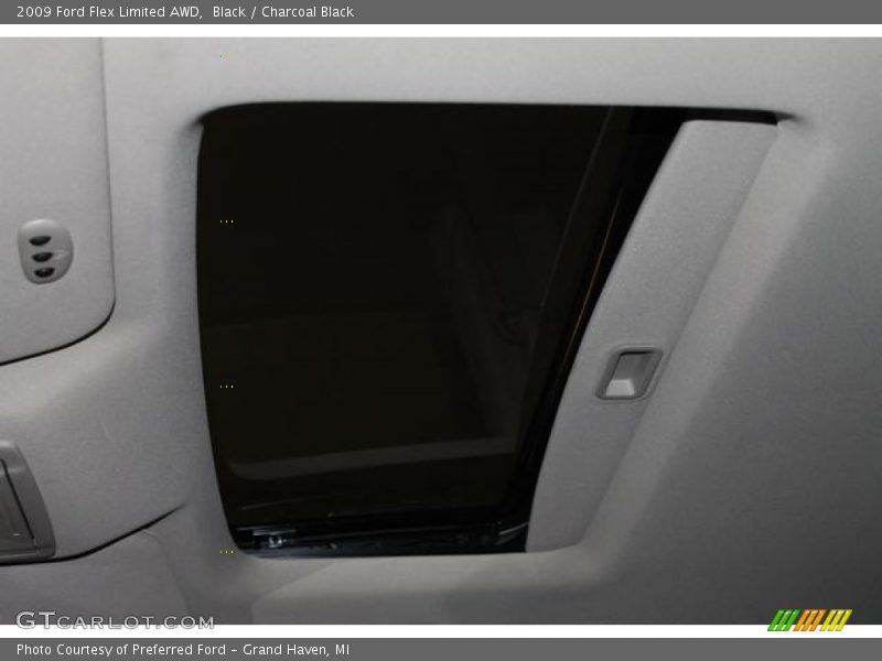 Black / Charcoal Black 2009 Ford Flex Limited AWD