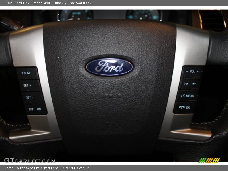 Black / Charcoal Black 2009 Ford Flex Limited AWD
