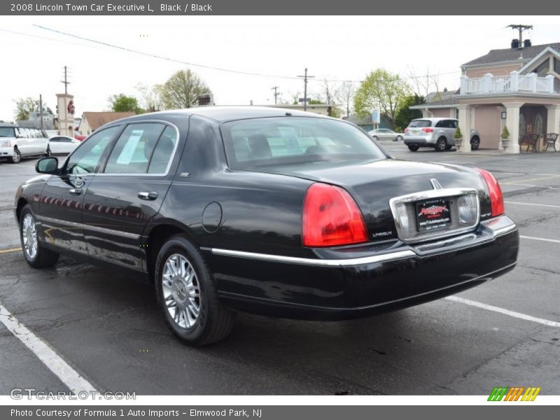 Black / Black 2008 Lincoln Town Car Executive L