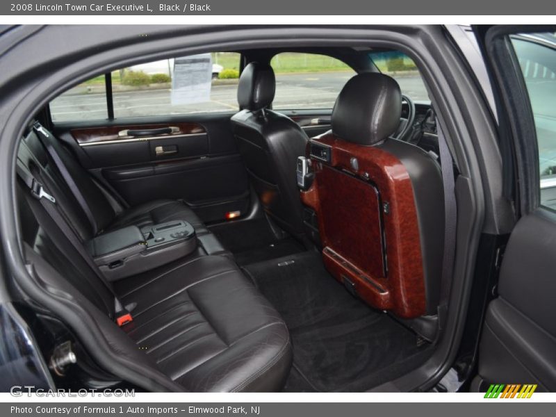 Black / Black 2008 Lincoln Town Car Executive L