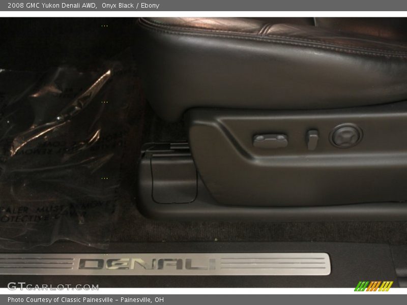 Onyx Black / Ebony 2008 GMC Yukon Denali AWD