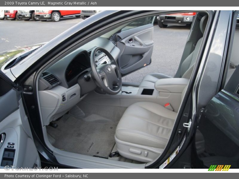 Magnetic Gray Metallic / Ash 2009 Toyota Camry LE