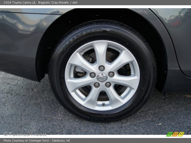 Magnetic Gray Metallic / Ash 2009 Toyota Camry LE