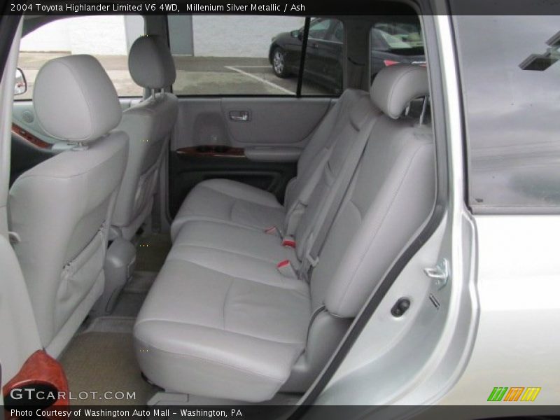 Millenium Silver Metallic / Ash 2004 Toyota Highlander Limited V6 4WD