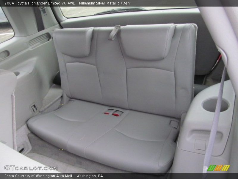Millenium Silver Metallic / Ash 2004 Toyota Highlander Limited V6 4WD