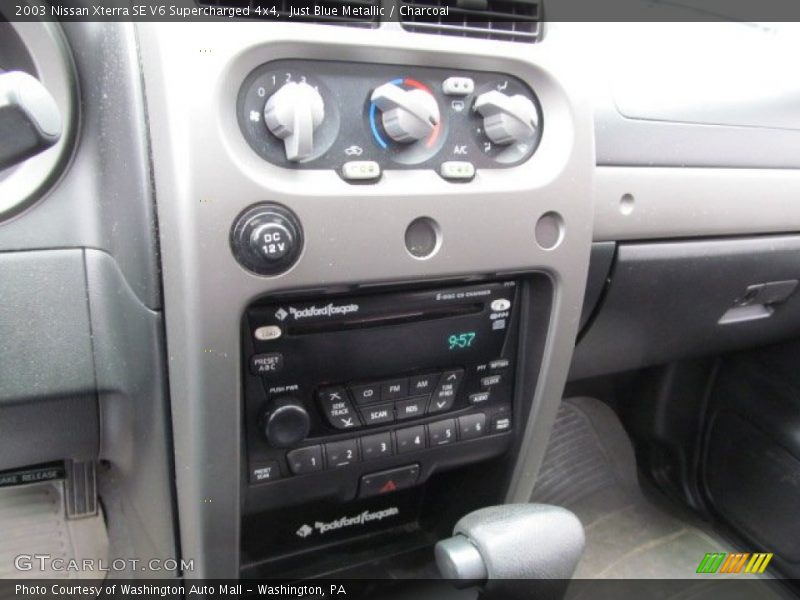 Controls of 2003 Xterra SE V6 Supercharged 4x4