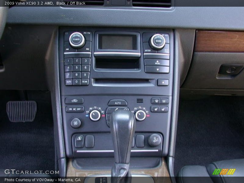 Controls of 2009 XC90 3.2 AWD