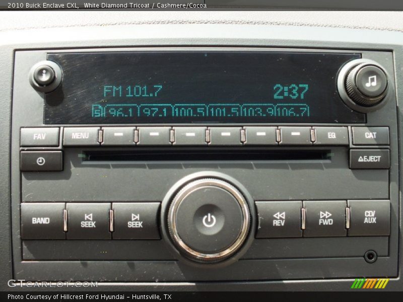 White Diamond Tricoat / Cashmere/Cocoa 2010 Buick Enclave CXL