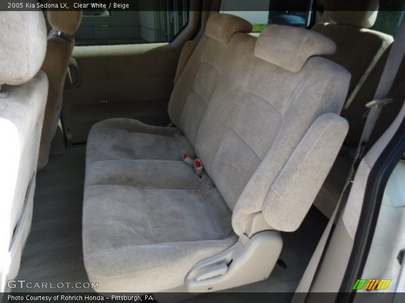 Clear White / Beige 2005 Kia Sedona LX