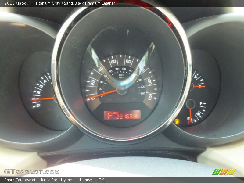 Titanium Gray / Sand/Black Premium Leather 2011 Kia Soul !