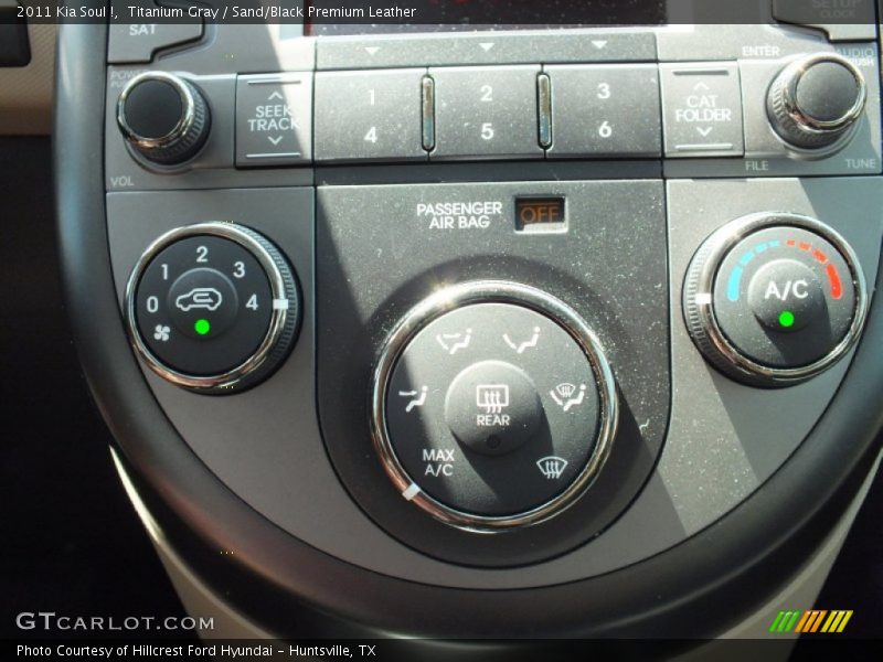 Titanium Gray / Sand/Black Premium Leather 2011 Kia Soul !