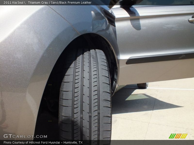 Titanium Gray / Sand/Black Premium Leather 2011 Kia Soul !