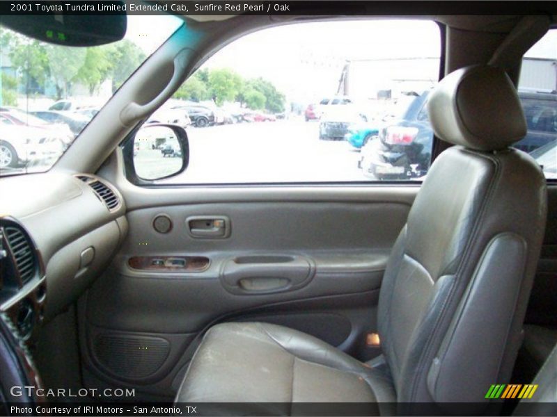 Sunfire Red Pearl / Oak 2001 Toyota Tundra Limited Extended Cab