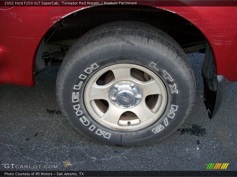 Toreador Red Metallic / Medium Parchment 2002 Ford F150 XLT SuperCab