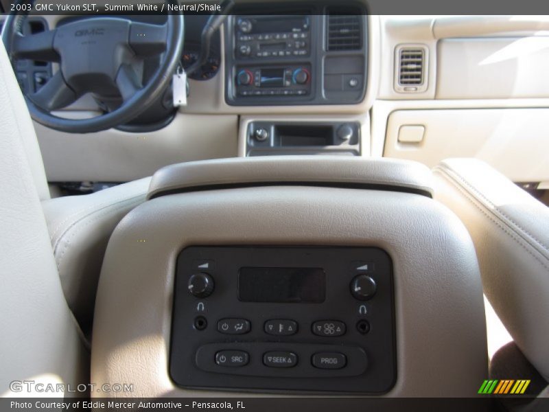 Summit White / Neutral/Shale 2003 GMC Yukon SLT